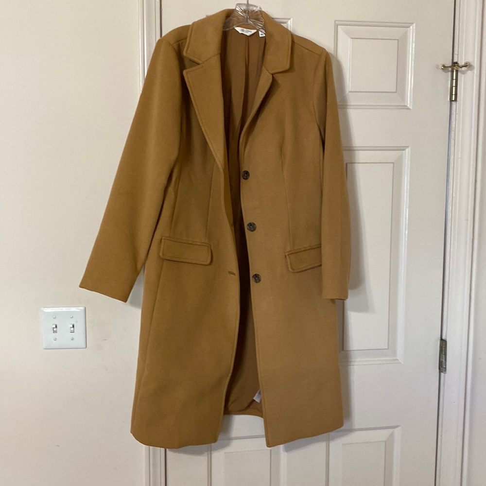 COPY - COPY - COPY - Candace Cameron Bure Trench coat